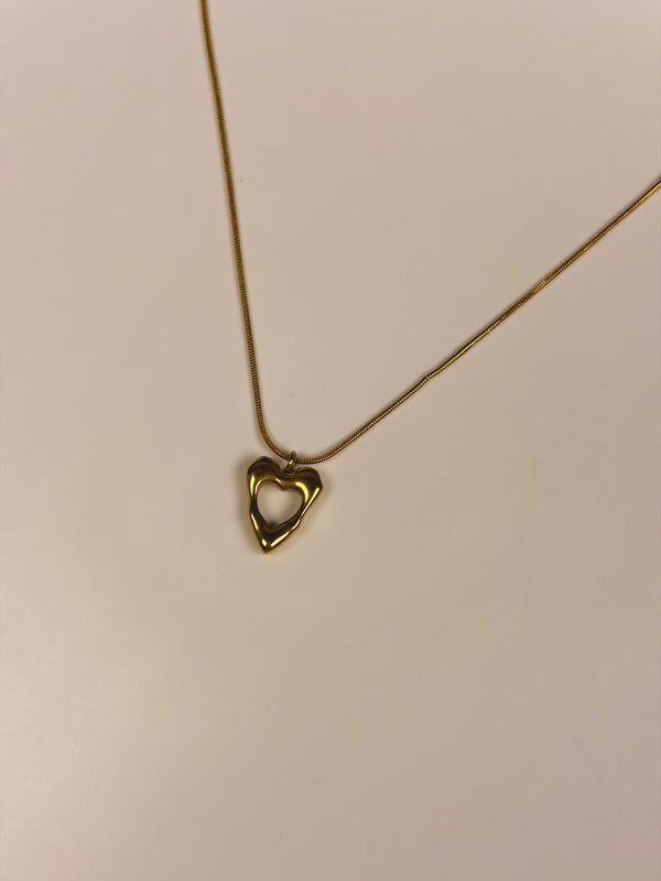 Curvy Heart Pendant (Golden)